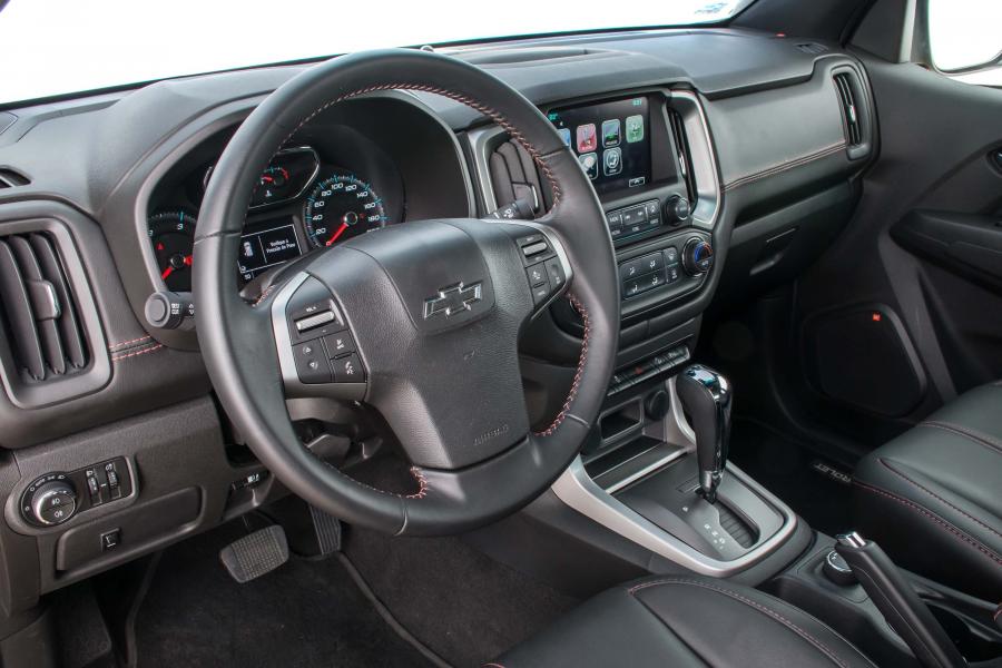 Интерьер Chevrolet S10 Trailboss Concept 2017 года  (фото 12 из 20)